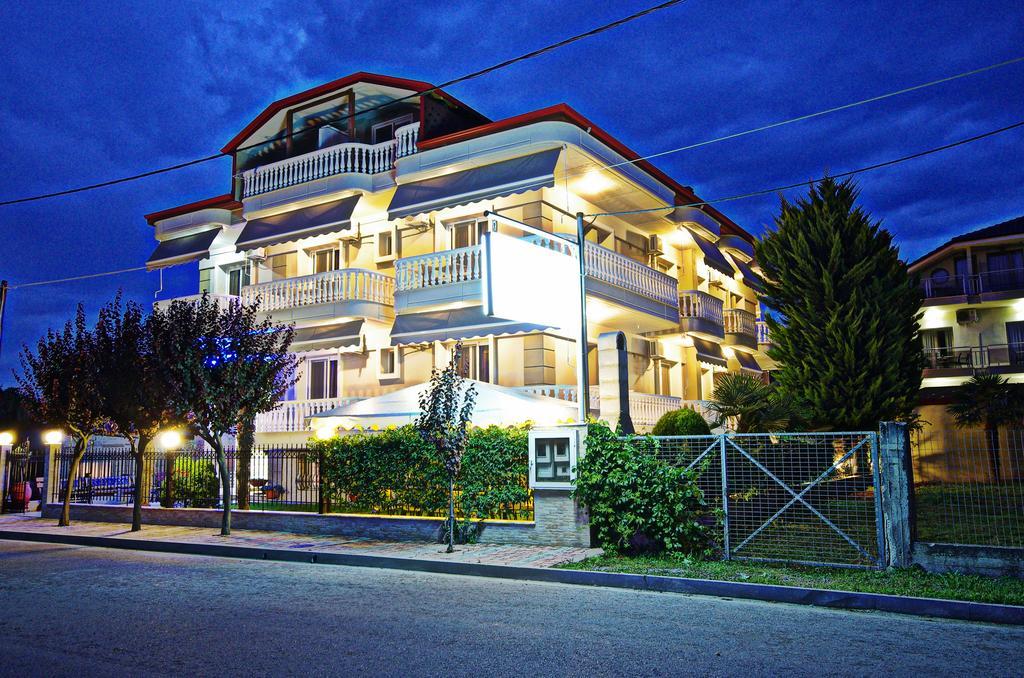 John & Eve Hotel Paralía Exterior foto